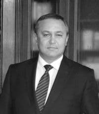 Олег Никулишин