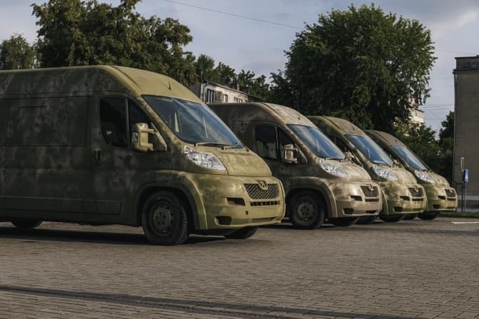 Львівська IT-компанія SoftServe закупить 29 автомобілів швидкої допомоги для захисників