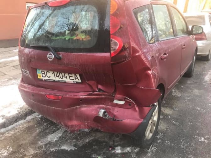 Львів’янка шукає очевидців ДТП. Фото