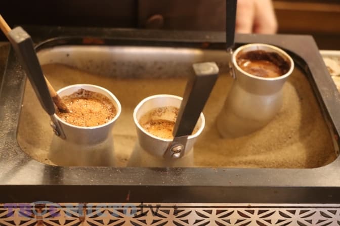 Дрібка солі, краплинка ванілі та трішки кориці. Як львів’яни варять каву