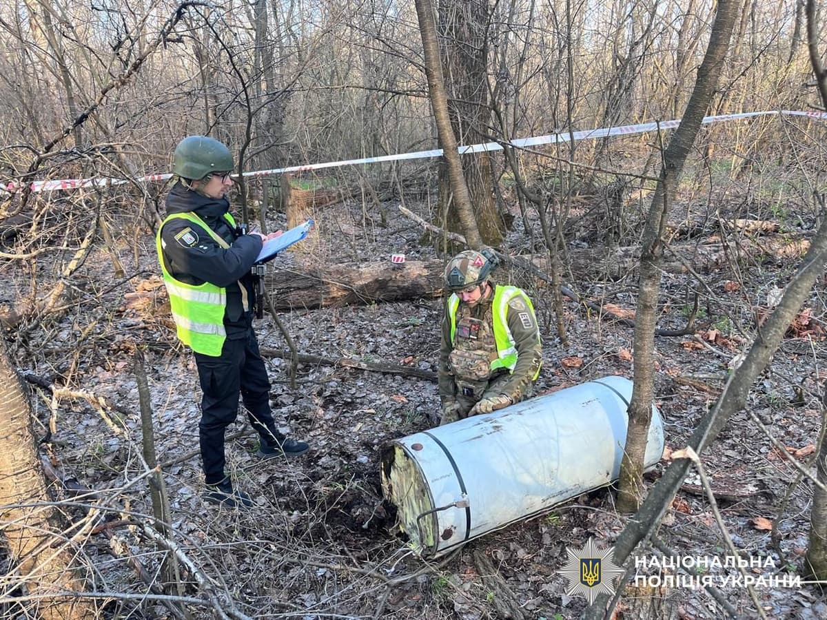 У Деснянському районі Києва знайшли бойову частину ракети «Іскандер-К»: її підірвуть на місці