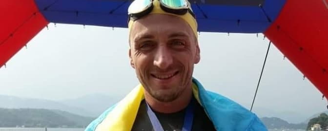 У львівському аеропорту зустріли Віталія Ступака, який переплив Ла-Манш. Фото