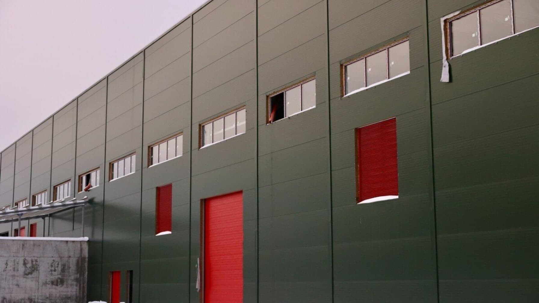 Фото: Фасад сміттєпереробного заводу у Львові/ЛМР