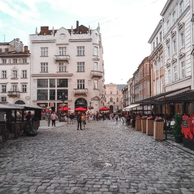 4 препарати проти Covid-19 та Чорногорія / Хорватія вимагають ПЛР-тести. Головне за ніч і минулу добу