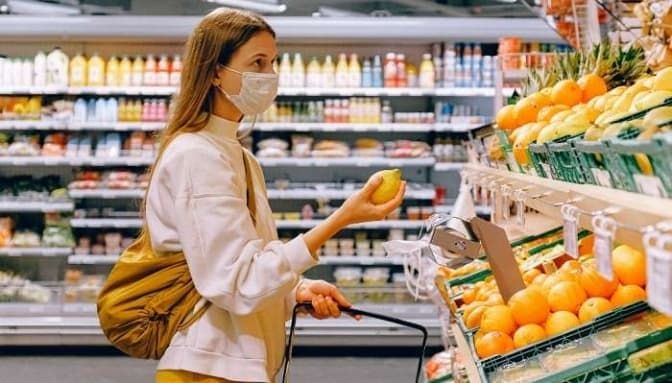 У Росії почали обмежувати продаж продуктів в одні руки