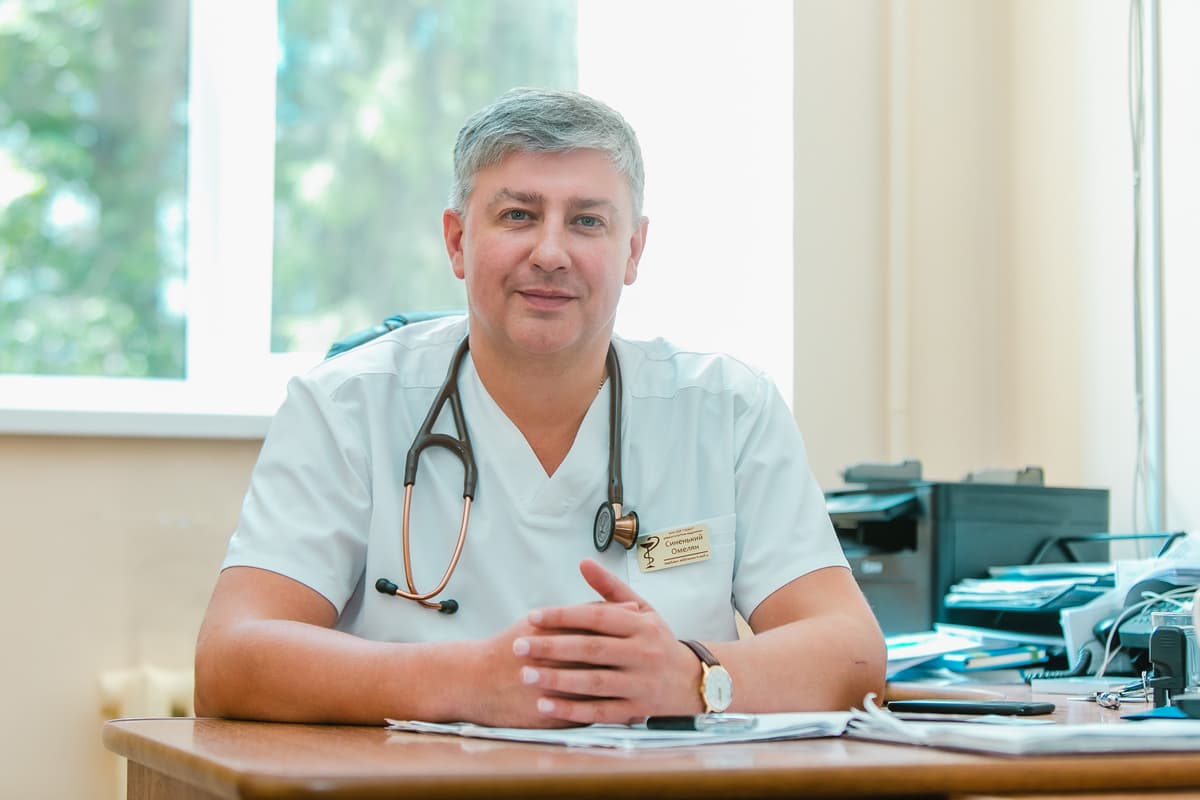 Омеляну Синенькому присвоїли звання заслуженого лікаря України