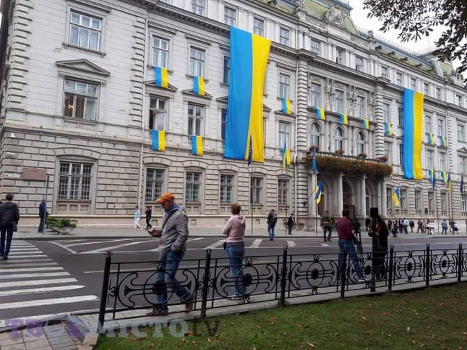 Замість держадміністрацій в Україні можуть з’явитись префектури