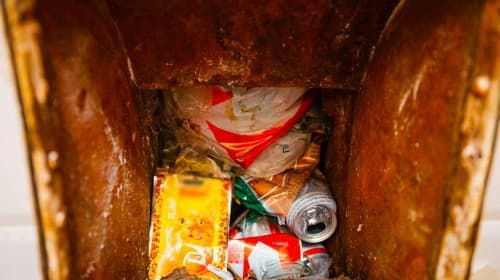 В Україні скасують норму про обов’язкові сміттєпроводи у будинках