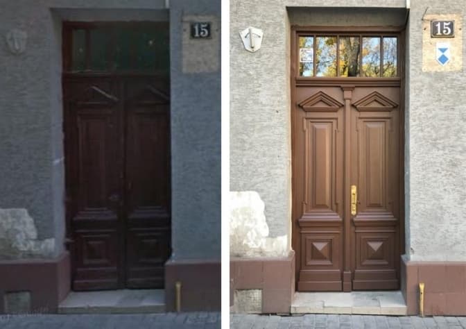 На площі Данила Галицького відреставрували дерев’яну браму. Фото до та після