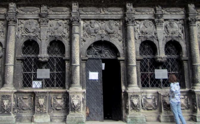 Браму каплиці Боїмів демонтують для реставрації