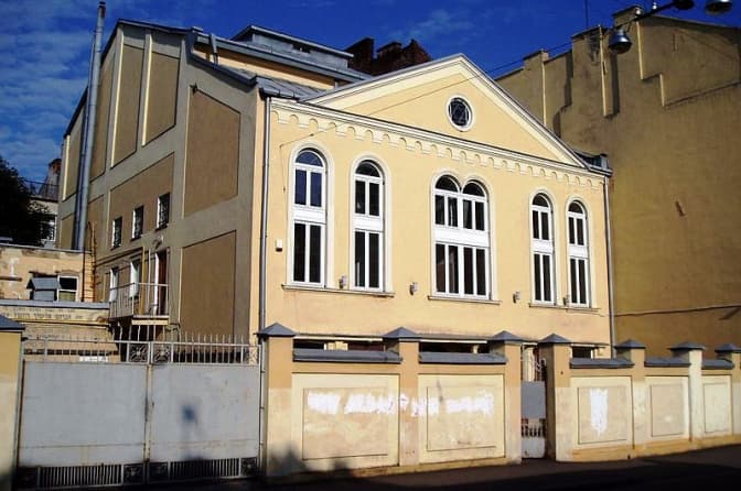 Поліція розслідує інцидент з львівською синагогою