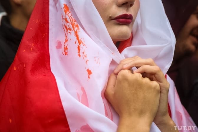 Чому в аеропорту Львова не пропускали іноземців та жорстокі затримання у Мінську. Головне за минулу добу