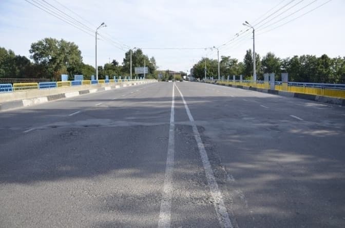 У Львові почали ремонтувати міст над залізничною колією, якому більше 55 років