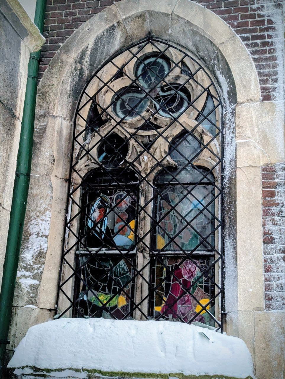 Вітражі храму потребують реставрації / фото Офісу охорони культурної спадщини