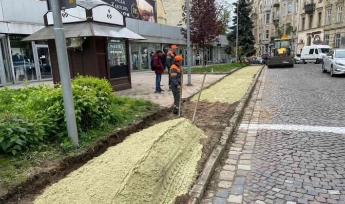 У Львові відремонтують тротуарт та зроблять його доступнішим