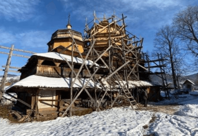 До кінця року на Львівщині завершать реставрацію куполу 350-річного храму Святого Михаїла