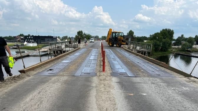 На Київщині закрили проїзд мостом через обвідний канал