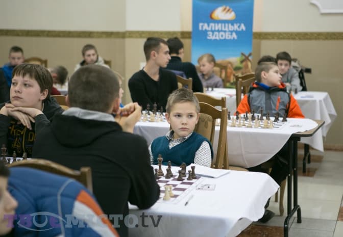 На Tvoemisto.tv стартувала трансляція шахового турніру