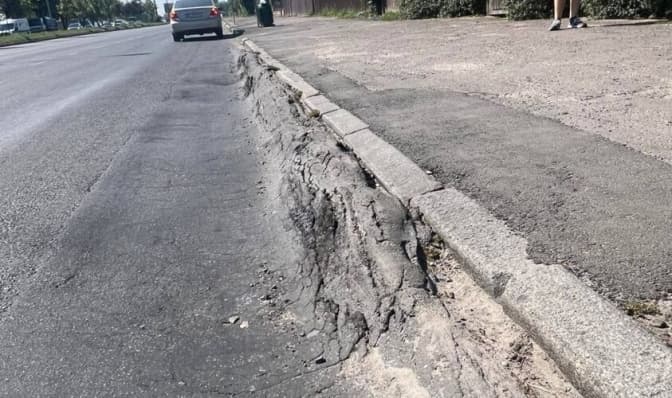 Через ремонт дорожнього покриття однієї з вулиць Львова можливі затримки транспорту