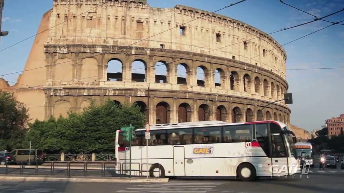 Подорож замість бенкету. Як у львівській гімназії змінили проведення випускного вечора