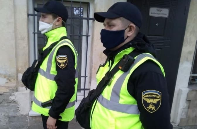 Від сьогодні контролери «Львівелектротрансу» працюють у формі