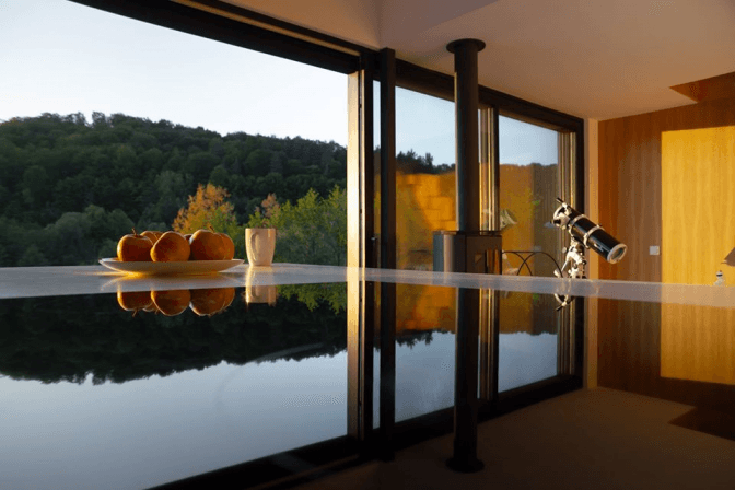 Замість дачі. Львівська компанія створює домашні офіси