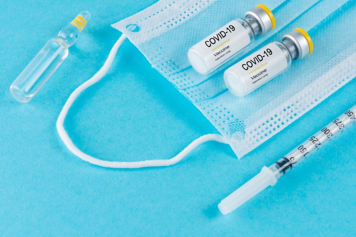 Що буде з вакцинами від Covid-19, термін придатності яких закінчується. Пояснення МОЗ