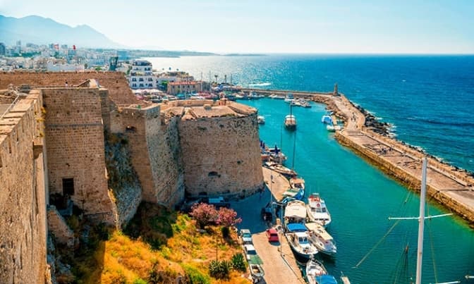 Кіпр запровадив нові вимоги для українських туристів через Covid-19