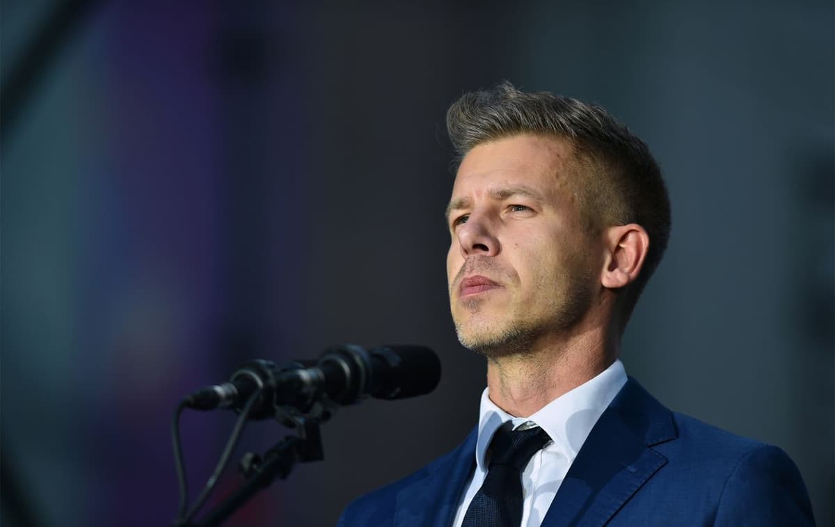 Петер Мадяр переміг на виборах в Угорщині: як його прихід до влади вплине на Україну