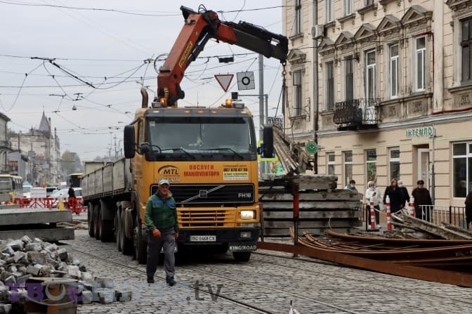 У Львові вперше обіцяють компенсацію за незручності від ремонту. Фоторепортаж із Городоцької
