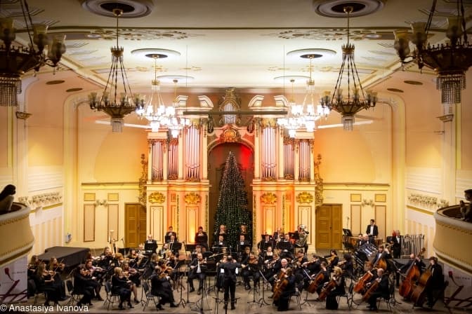 Львівська філармонія запрошує зустріти свята з чудовою музикою