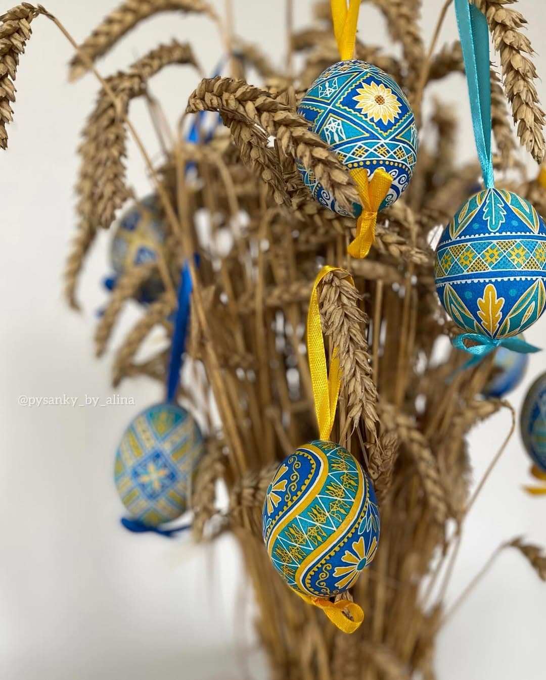 Авторські писанки Аліни Лесичної