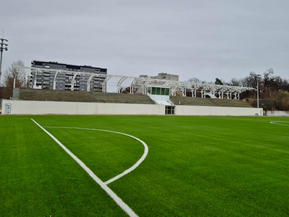 Відновлення стадіону «Чемпіон» в Ірпені: капітальний ремонт спортивної арени вийшов на новий етап