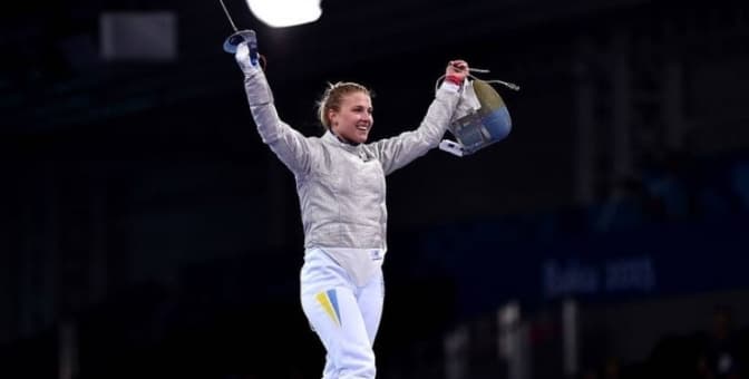 Українці обурені дискваліфікацією української фехтувальниці з чемпіонату світу після відмови тиснути руку росіянці