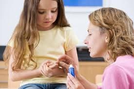 Львів'янам нагадали як уберегти дітей від опіків