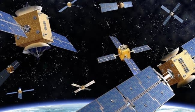 Ілон Макс планує збудувати в Україні наземну станцію Starlink