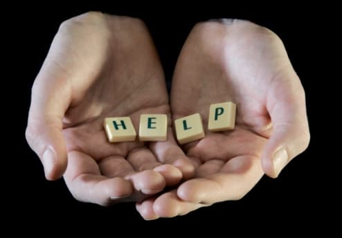 В Україні пропонують відкрити гарячу лінію психологічної допомоги