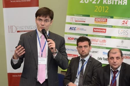 Курс долара до кінця 2012 року буде стабільним - 8,0 +/-2%, - прогноз аналітиків