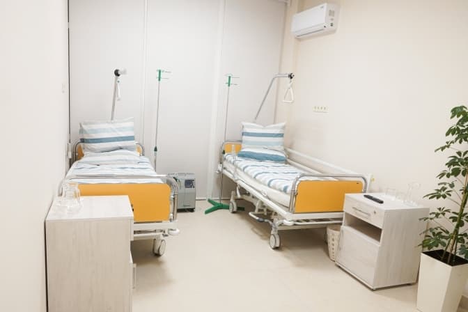 Складні часи потребують складних рішень. Як у приватній клініці Львова лікують онкохворих під час карантину