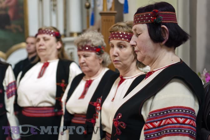 Вдихни і співай. Як живе львівський ансамбль незрячих «Струмочок»