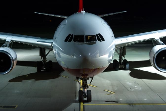 До Львова прибув далекомагістральний літак Airbus A330. Фото