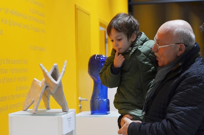 Геть від антропоморфності. У Львові відкрили виставку скульптури групи «162» .Фото