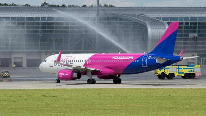 WizzAir переніс на 2021 рік повноцінний запуск трьох авіарейсів зі Львова