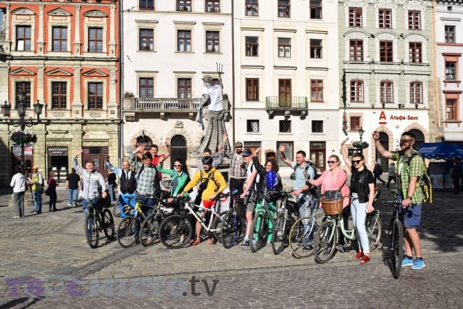 У Львові відбувся весняний велосніданок. Фото