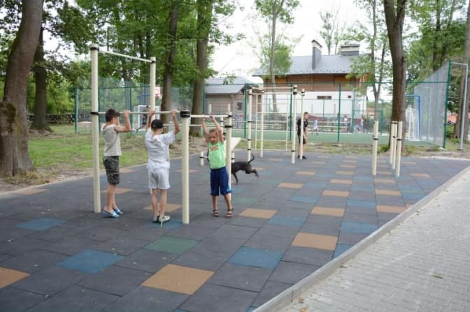 Сквер «Кам’янка» у Рясному завершать наступного тижня. Фото