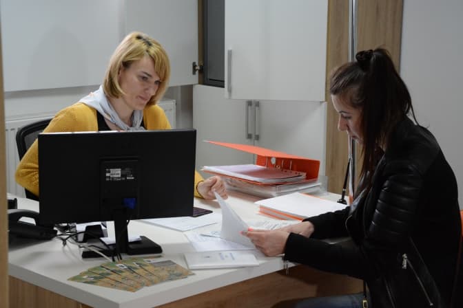 У ЦНАПах Львова з’явилась нова послуга реєстрації транспорту. Як скористатись