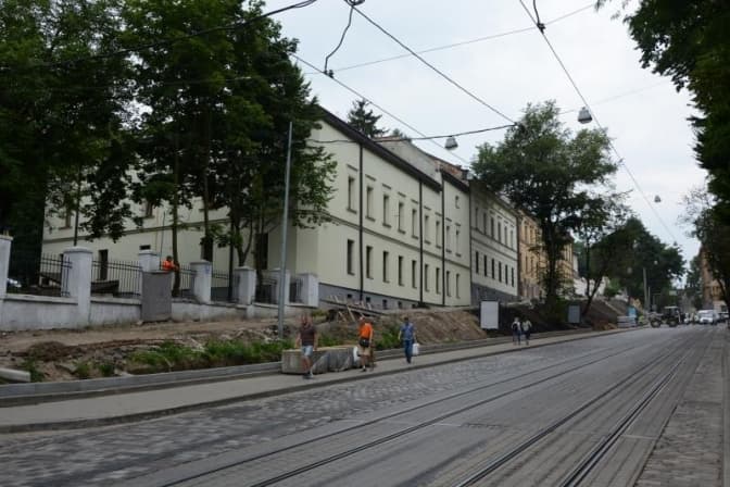 На Коперника у Львові облаштовують велопішохідну зону. Фото