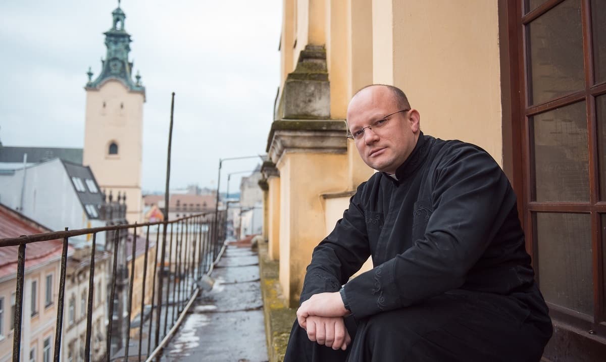 Отець Степан Сус: «Бог дивитиметься на вас як на людину з фотоапаратом і в шортах»