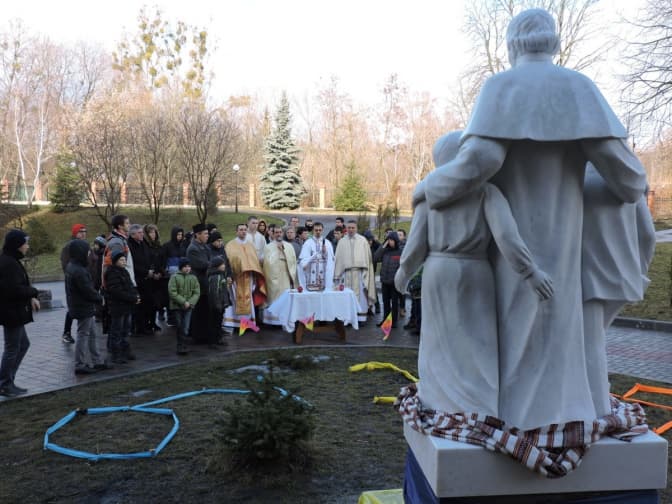 У Львові встановили першу в Україні статую святого о. Івана Боско. Фото