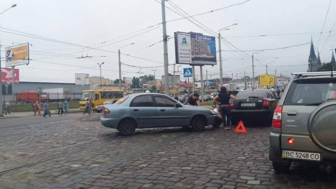 Ситуація на дорогах Львова: ДТП на Городоцькій, затор біля АС-2